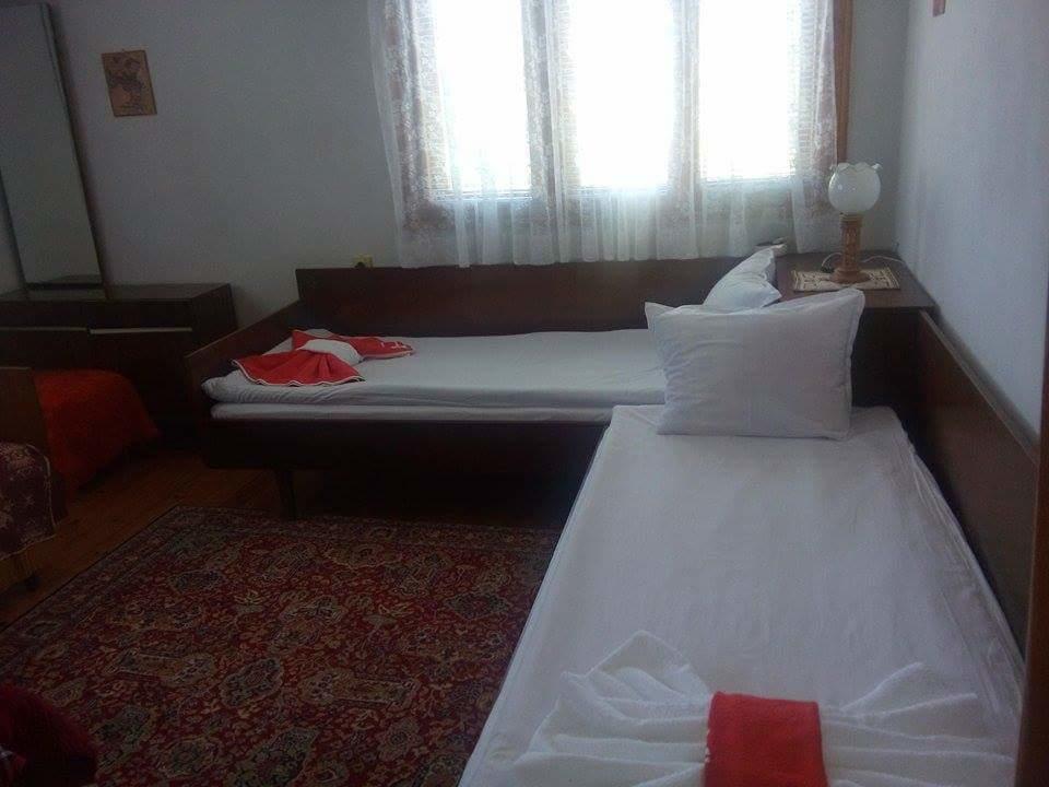 Guest House Ahp Mala Tsŭrkva 외부 사진