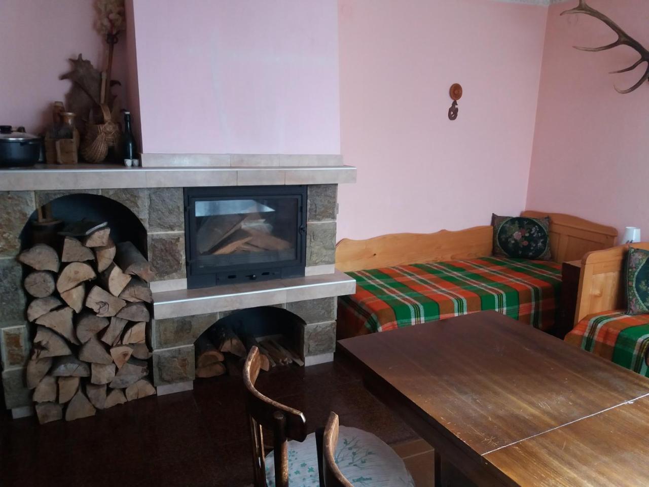Guest House Ahp Mala Tsŭrkva 외부 사진